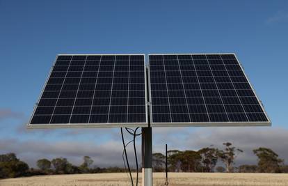 Kina koristi solarne panele kako bi zaustavila širenje pustinje