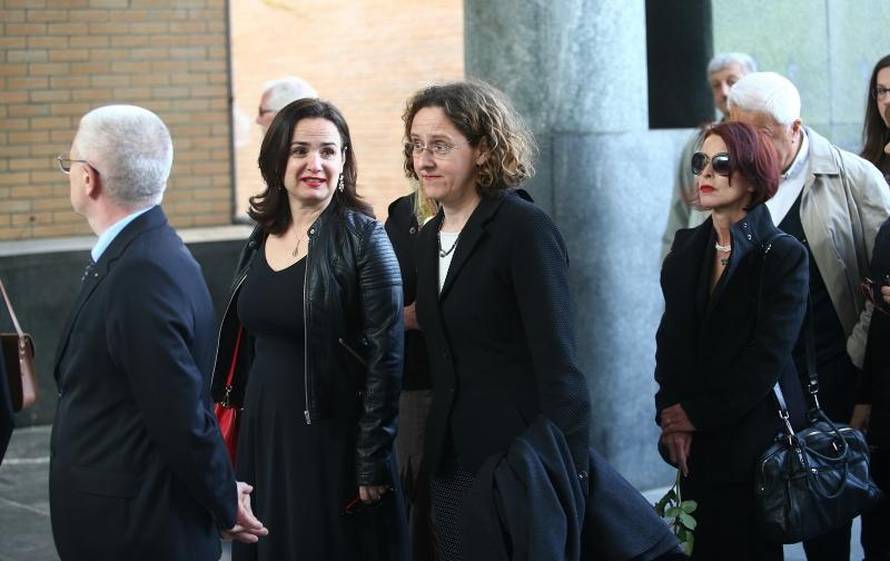 Ćiro plakao na sprovodu Relje Bašića: 'Svi smo ga voljeli...'