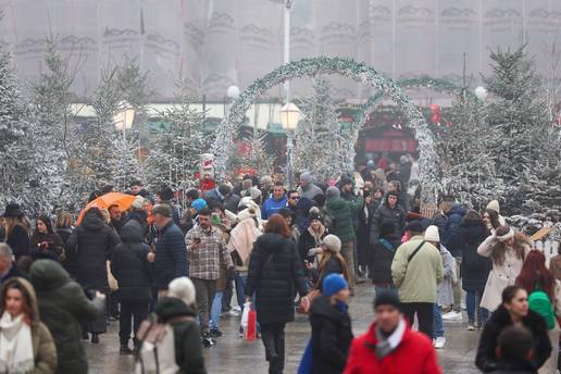 Ugostitelji sretni blagdanskom potro&scaron;njom, ali daleko je to od rekorda: Evo &scaron;to ka&zcaron;e Porezna
