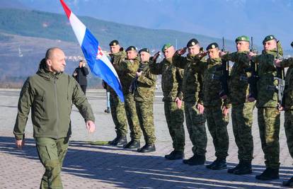 Anušić posjetio hrvatske vojnike na Kosovu: 'Bez vas, malo nam vrijedi sva tehnika i naoružanje'