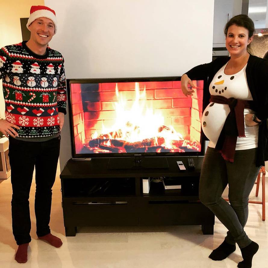 Ana Jelušić izvela kćer Ninu u šetnju dva tjedna nakon poroda