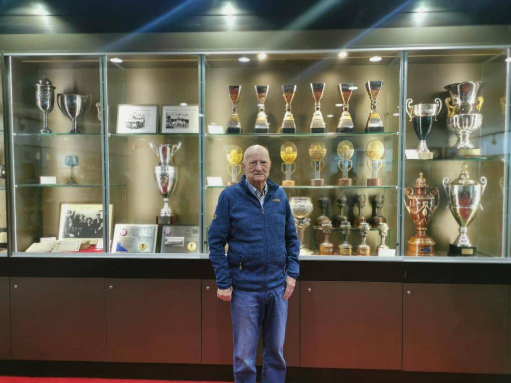 'Kada umrem umotan u bilo': Šjor Niki su ispunili zadnju želju, pokopali ga uz zastavu Hajduka