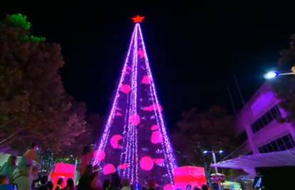 Australija: Rekord u broju lampica na božićnom drvcu
