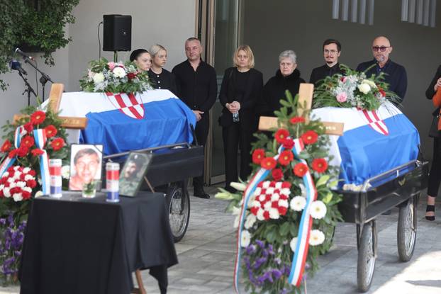 Vukovar: Sahrane nedavno identificiranih branitelja pronađenih na Petrovačkoj doli kod Vukovara