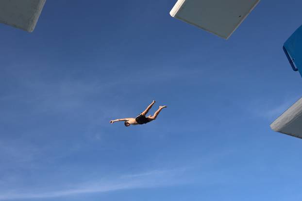 Split: Sportsko-humanitarno natjecanje "Najluđi skakač Hrvatske"