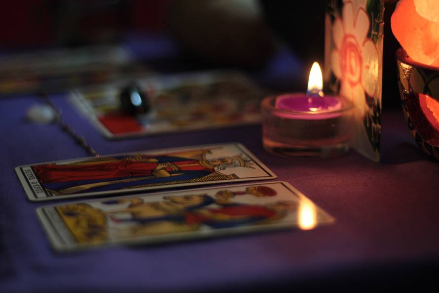 Žena koja vidi i zna budućnost – tarot majstor Petra