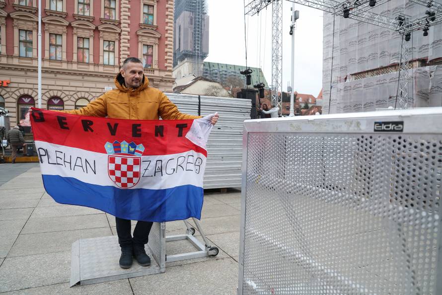 Zagreb: Prvi navijači okupljaju se na glavnom Trgu uoči svečanog dočeka rukometaša 