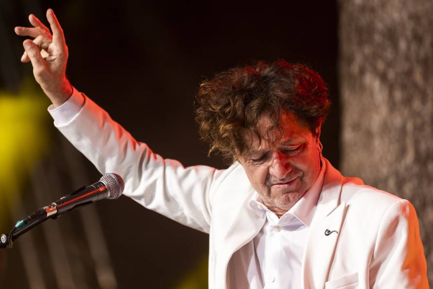 Goran Bregović sa svojim Orkestrom za vjenčanja i sahrane nastupio na manifestaciji  San Sustipanske Noći