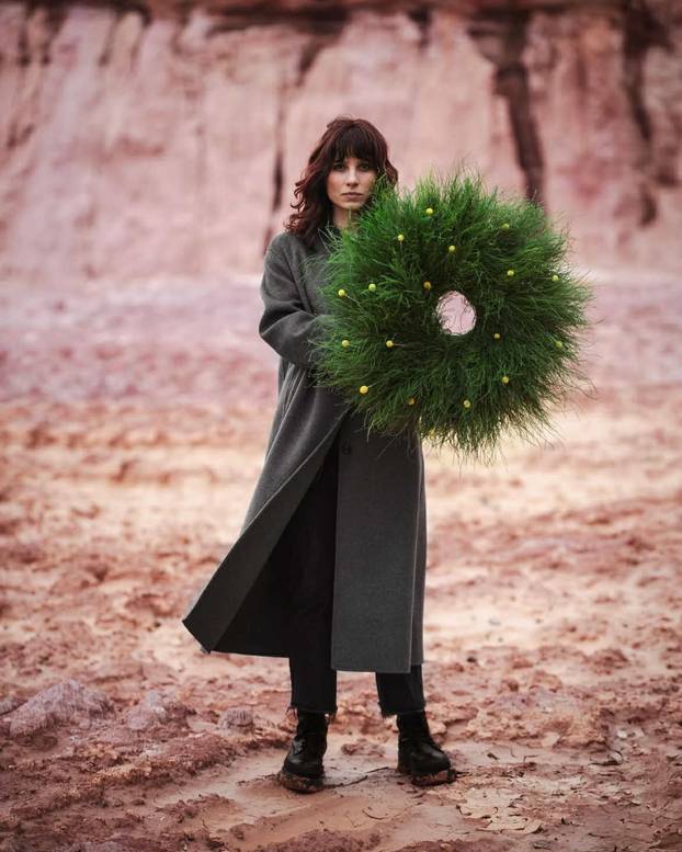 FOTO Domaći kreativci svojim vijencima za vrata stvaraju blagdansku magiju već na ulazu