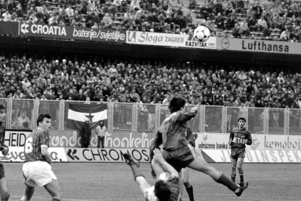Zagreb: Savezna liga Jugoslavije, Dinamo - Borac, 7.4.1990.