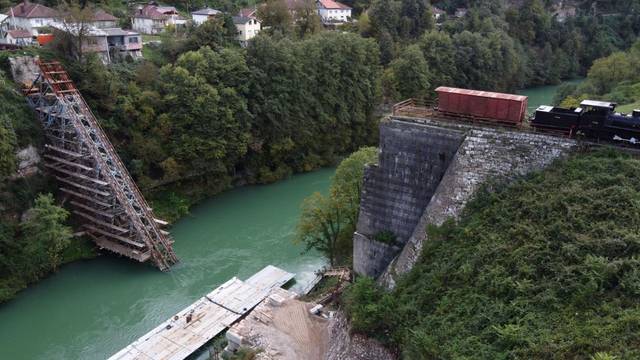 Jablanica: Dio mosta iz filma "Bitka na Neretvi" ide u prodaju kao staro željezo