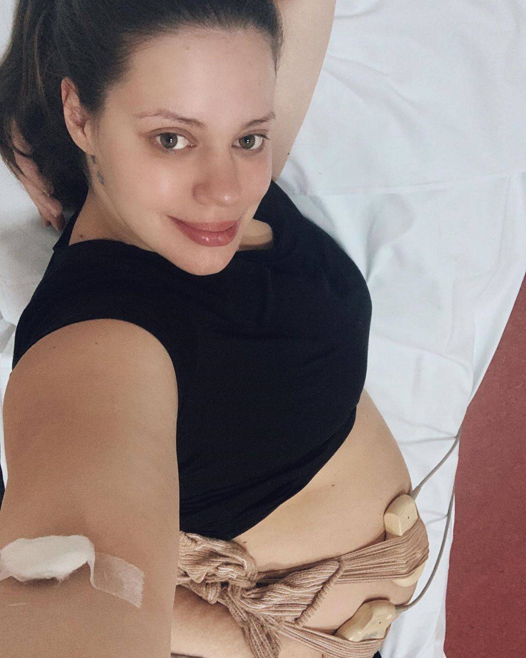 Pokazala je trbuh tjedan dana nakon poroda: 'U raspadu sam'