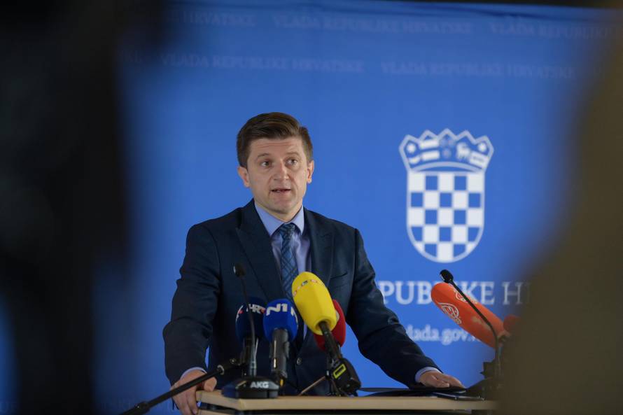 Aladrović: Kratkoročna mjera za ovu situaciju je rast minimalnih plaća. To ide do kraja mjeseca