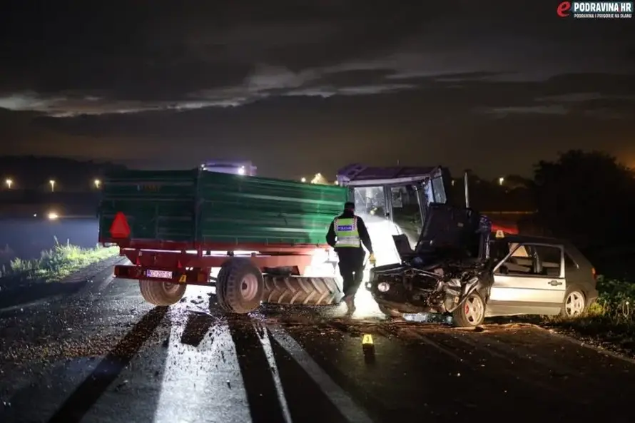 FOTO Dvoje ozlijeđeno u sudaru auta i traktora u Koprivnici