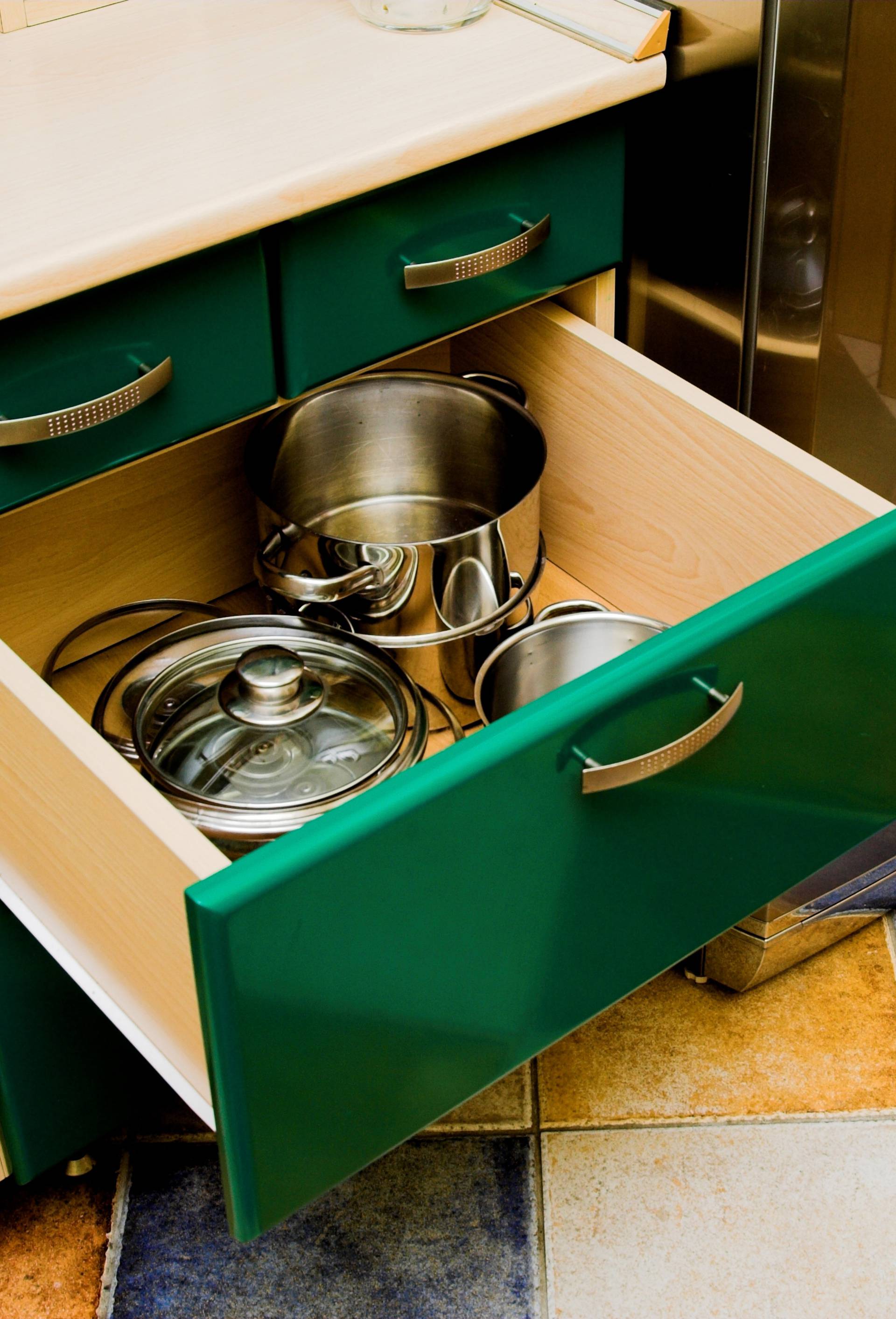 5 stvari koje ne treba stavljati u donji dio kuhinjskih ormarića
