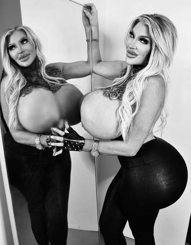 Majka osmero djece napravila nešto što nitko nije očekivao – sad živi od svog izgleda