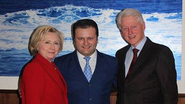 Dirnulo ga je: Clinton zaplakao na životnu priču Kosovara (32)