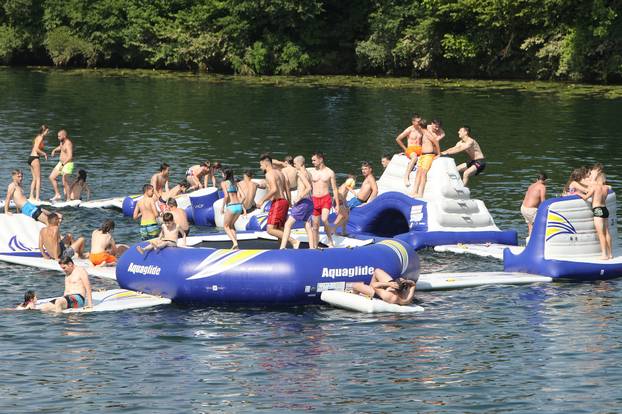 Karlovac: Otvorena sezona kupanja na Foginovom kupalistu