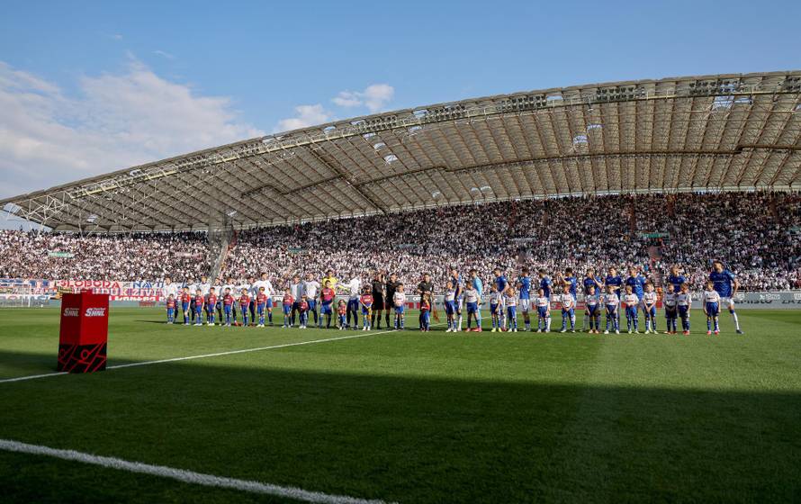 Split: Navijači na tribinama prate utakmicu Hajduk - Dinamo