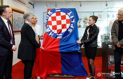 Čovjek koji je osvojio posljednje dvije titule Hajduka dobio svoju vitrinu: 'Sad nas gleda odozgo'