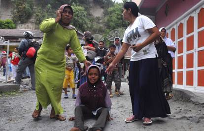 Potres u Indoneziji: Poginulo 22 ljudi, najmanje 200 ranjeno