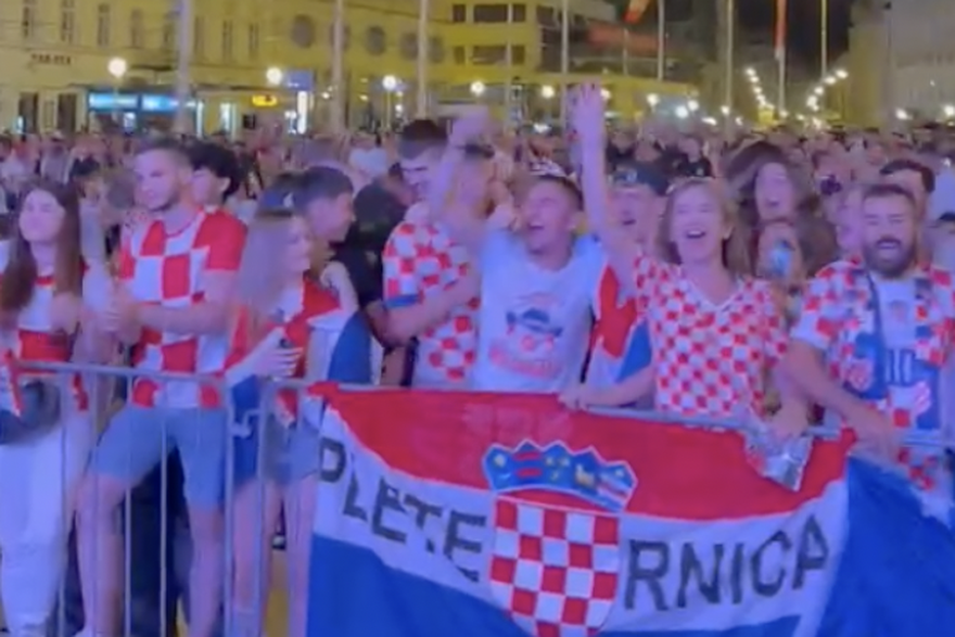 Slavlje na Trgu nakon gola Budimira