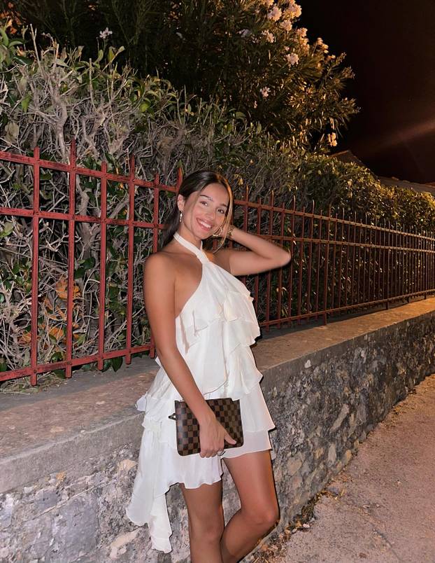 FOTO Zanosna Julija objavila je zaruke s ofenzivcem Dinama