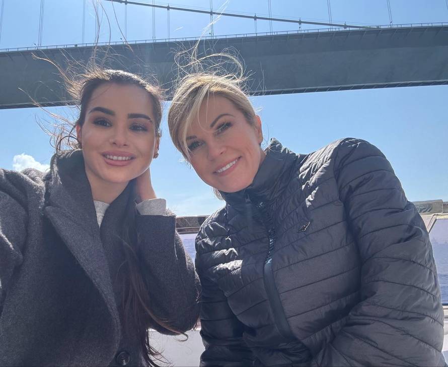 FOTO Kolinda na Antarktici: Društvo joj prave pingvini!