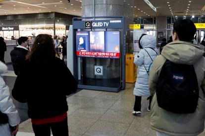 FOTO: Strašne snimke iz Koreje. Od aviona je ostao samo rep