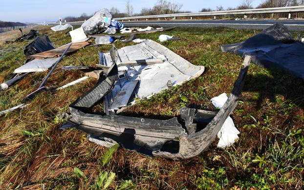 U devet prometnih nesreća na A3 ozlijeđeno 12 osoba, jedna poginula