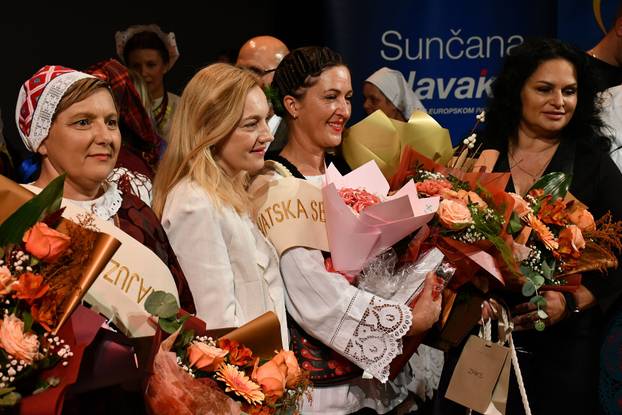 FOTO Žena, majka, kraljica! Ovo je naša najuzornija seoska žena