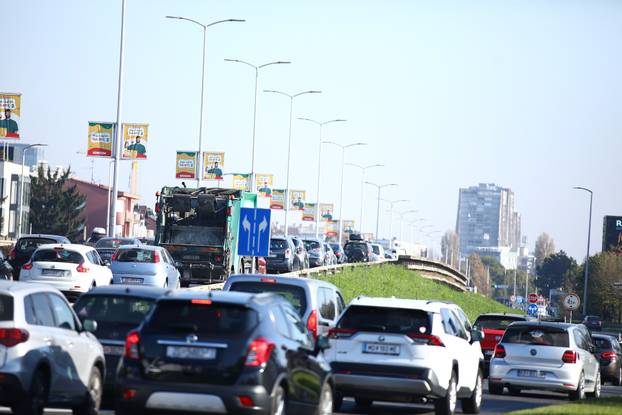 Zagreb: Velike prometne gužve zbog radova na podvožnjaku Savska cesta - Slavonska avenija 