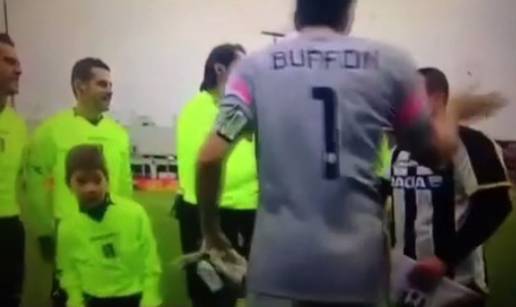 Buffon je uoči utakmice  opalio šamarčinu Antoniju di Nataleu