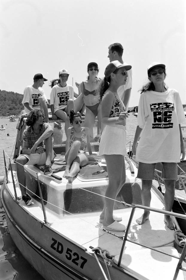 Zadar: Tradicionalna Picnic biciklijada Sabuša okupila velik broj biciklista, 20.6.1994.