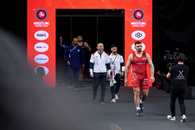 Zagreb: Nakon operacije kuka Marko Milanović natječe se u Areni na turniru u hrvanju 