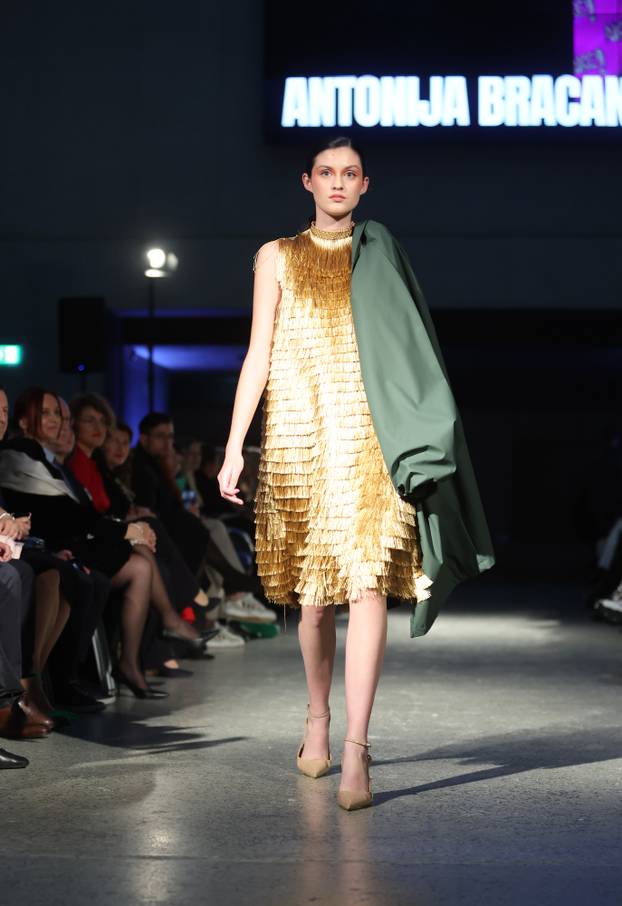 DIPMOD_10 - modna revija diplomskih kolekcija studenata Sveučilišta u Zagrebu Tekstilno-tehnološkog fakulteta