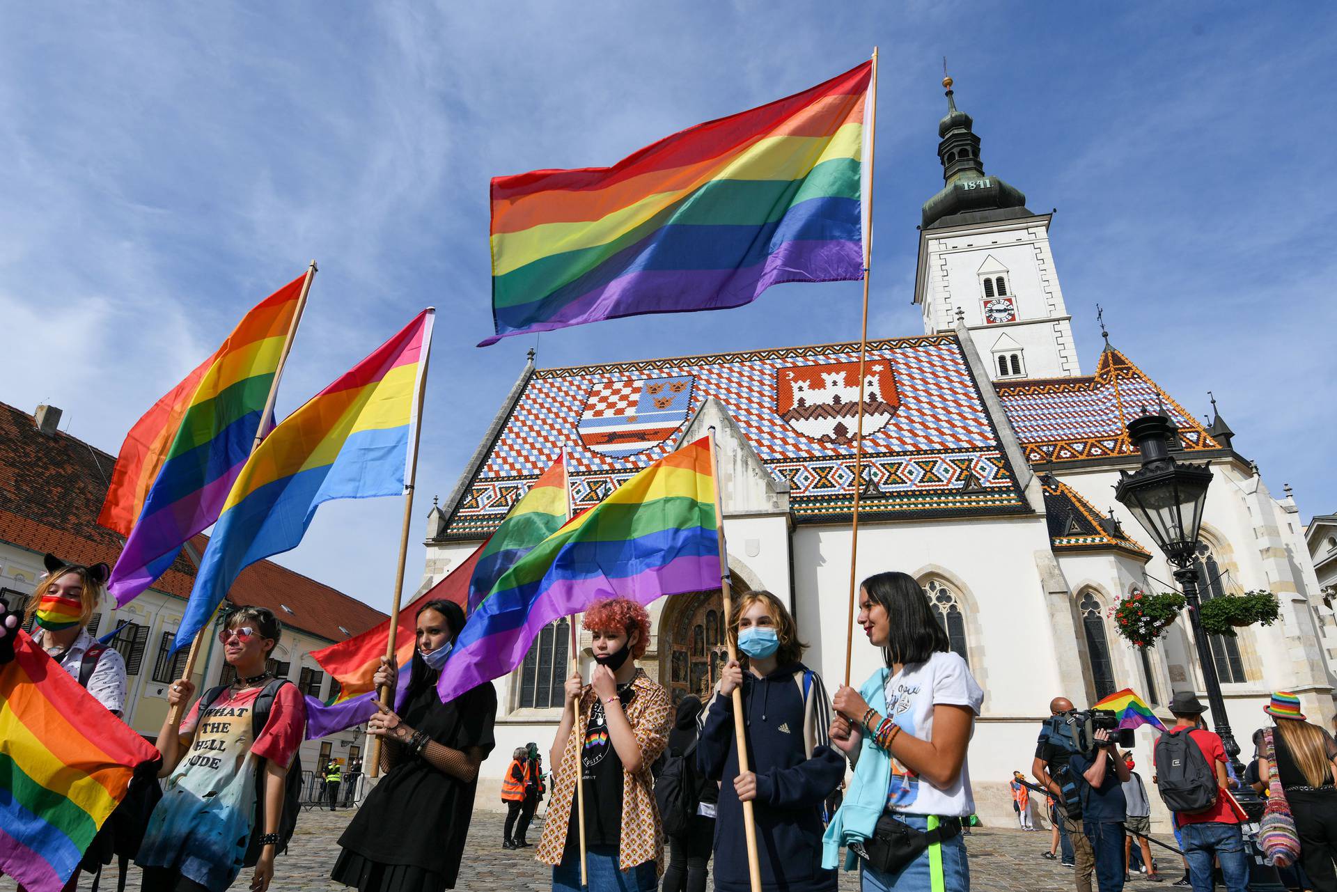 Pride stigao do parka Ribnjak: 'Ustav nam predstavlja zid jer ograničava i guši naše slobode!'