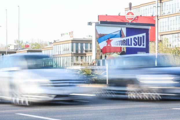 Zagreb: Predizborni plakat na Avenija Većeslava Holjevca