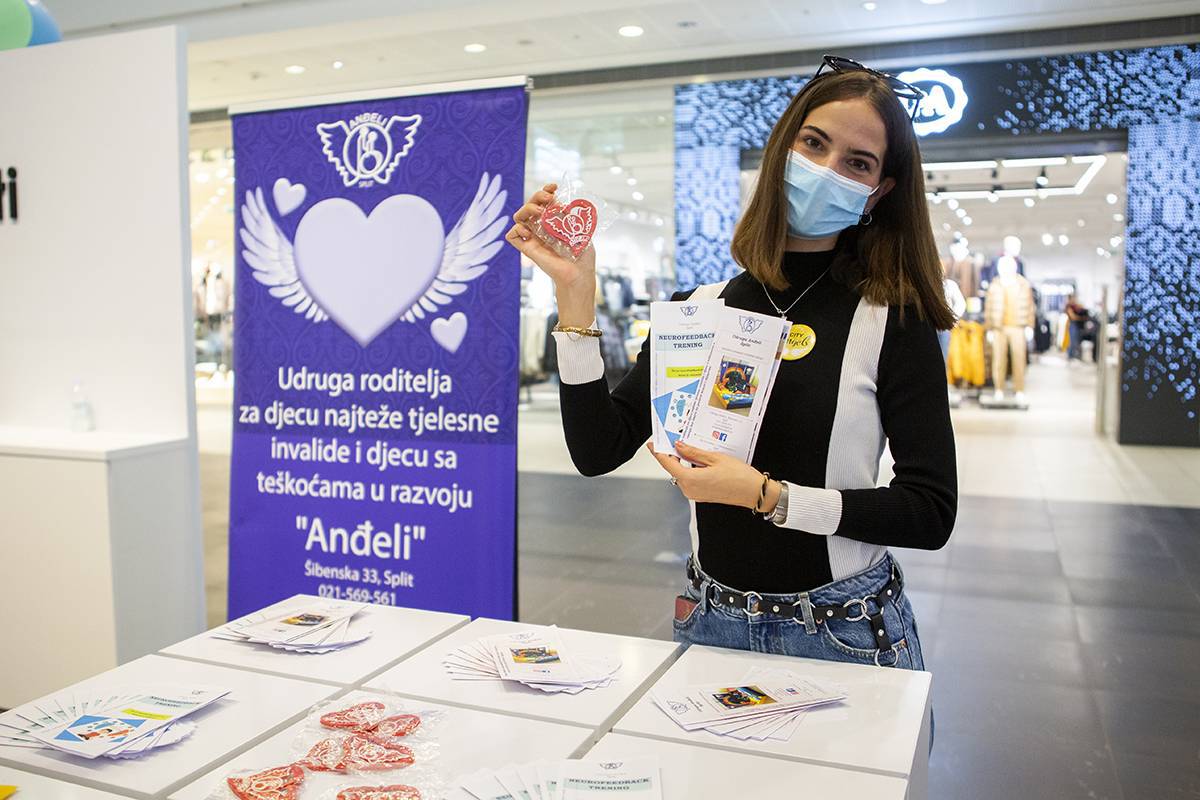 Osmijesi pod maskama i otvorena srca za pomoć splitskoj Udruzi Anđeli