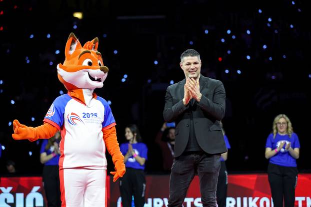 Zagreb: Svečana oproštajna ceremonija hrvatskih rukometnih legendi Domagoja Duvnjaka, Igora Karačića i Ivana Pešića