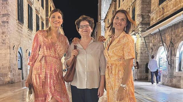 Lejla Filipović pokazala majku i sestru: 'Baš vas je lijepo vidjeti'