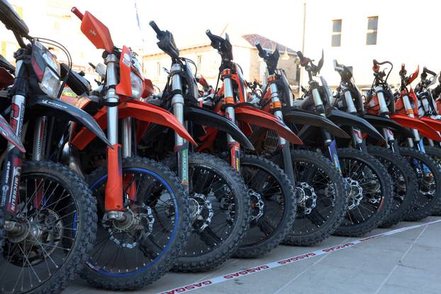 Primošten: Motociklisti?ka manifestacija Krka Enduro Raid privukla više od 500 natjecatelja iz cijele Europe 