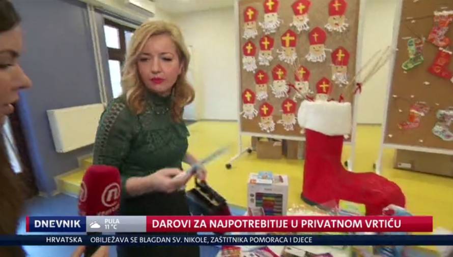 Državna tajnica koja bježi pred kamerama i odana svakom šefu