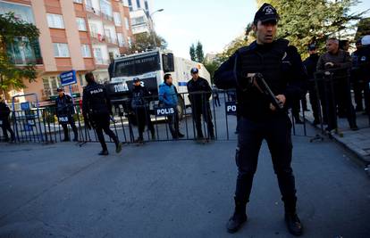 Optužbe za terorizam: Turska pritvorila 1682 ljudi u racijama