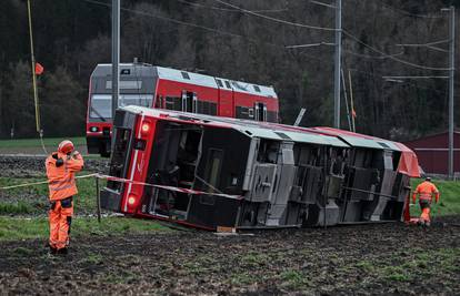 U istom danu dva vlaka iskočila iz tračnica u Švicarskoj usred jake oluje, 15 ljudi ozlijeđeno