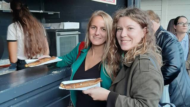 Veselo u srcu Like: Od slanine, finih ličkih palačinki i rakije do revije konjskih zaprega
