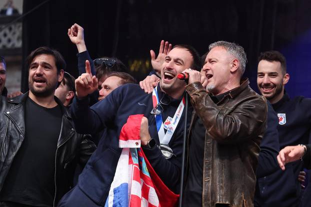 Zagreb: Marko Perković Thompson nastupio na svečanom dočeku hrvatske rukometne reprezentacije