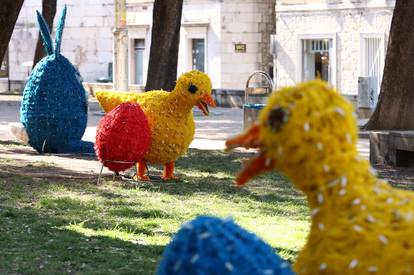 Split: U parku Đardin postavljeni su ukrasi za Uskrs