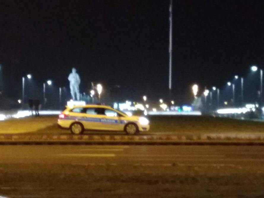 Tuđmana pogodili jajima nakon što su ga pošarali i vrijeđali...