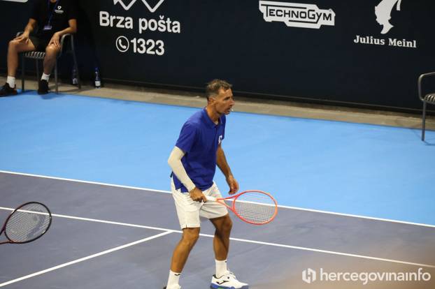 FOTO Novak Đoković pjevao i 'prosvjedovao' u Međugorju: Kumovi žele dovesti i ATP turnir